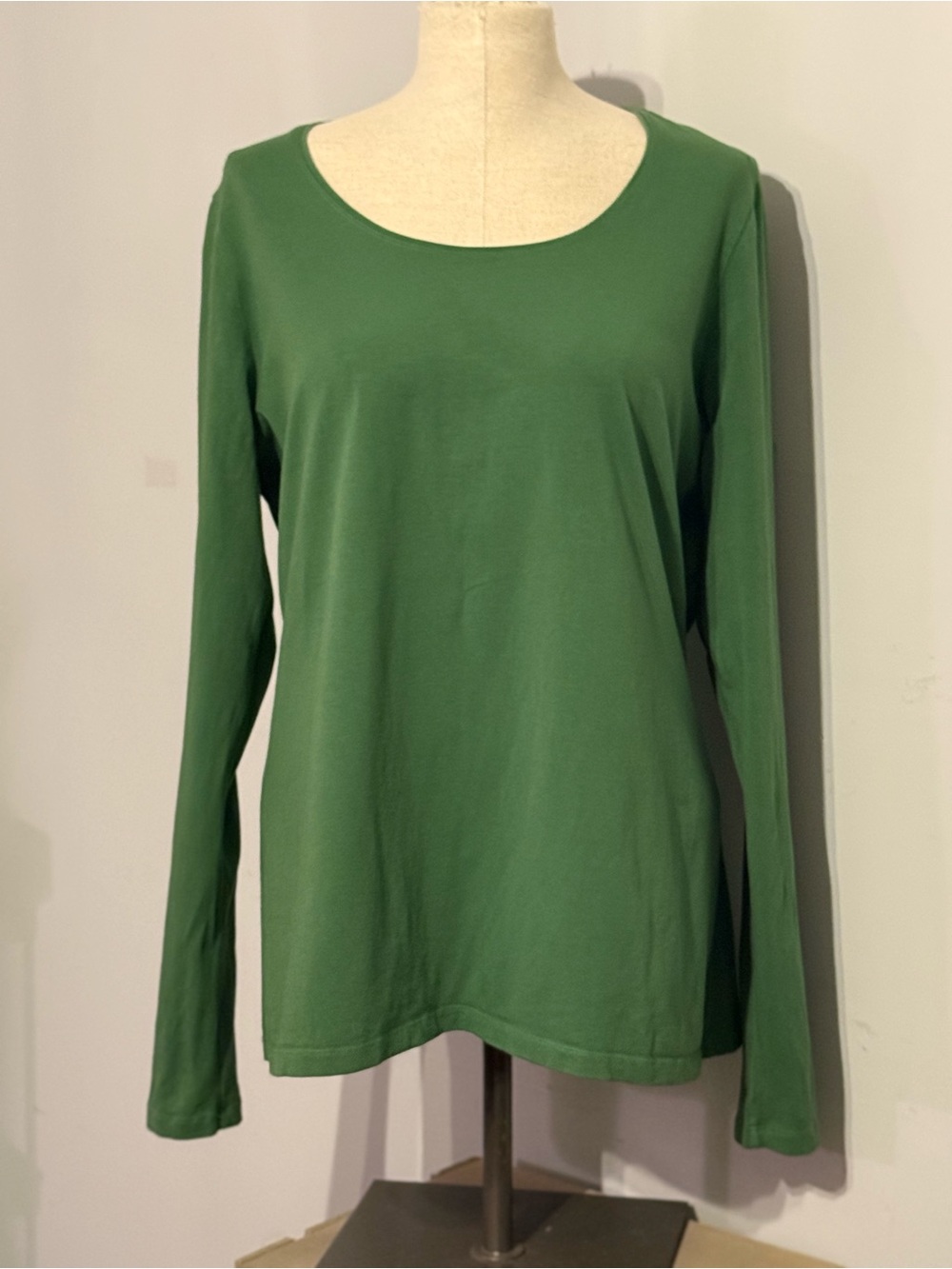 Kim Rogers Green Long-Sleeve Scoop Neck Tee